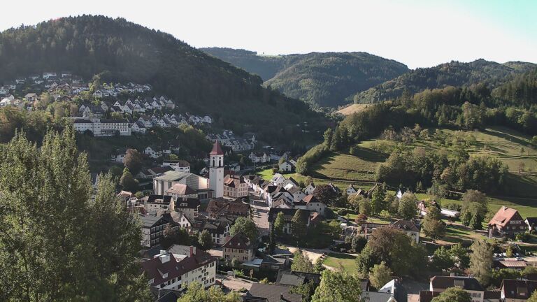 Dieses Bild zeigt eine Webcam-Aufnahme von Ottenhöfen, aufgenommen am Dienstag, den 15.09.2026 um 09:30 Uhr