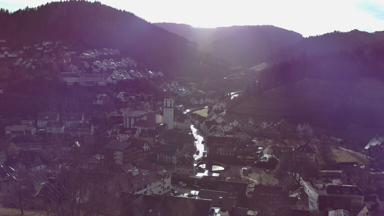 Dieses Bild zeigt eine Webcam-Aufnahme von Ottenhöfen, aufgenommen am Donnerstag, den 18.12.2025 um 11:20 Uhr