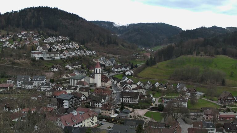 Dieses Bild zeigt eine Webcam-Aufnahme von Ottenhöfen, aufgenommen am Sonntag, den 29.03.2026 um 18:20 Uhr