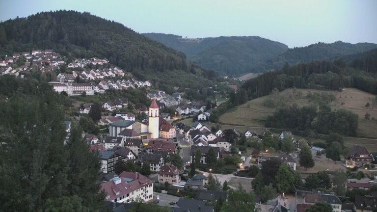 Dieses Bild zeigt eine Webcam-Aufnahme von Ottenhöfen, aufgenommen am Donnerstag, den 30.07.2026 um 21:30 Uhr