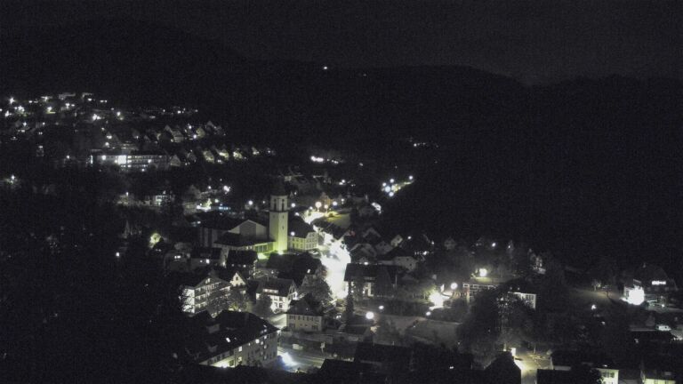 Dieses Bild zeigt eine Webcam-Aufnahme von Ottenhöfen, aufgenommen am Samstag, den 17.10.2026 um 22:00 Uhr