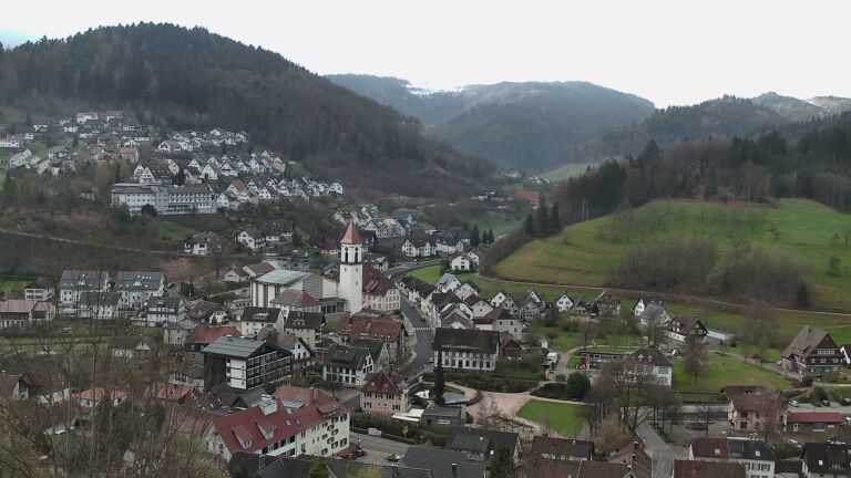 Dieses Bild zeigt eine Webcam-Aufnahme von Ottenhöfen, aufgenommen am Mittwoch, den 01.04.2026 um 08:30 Uhr