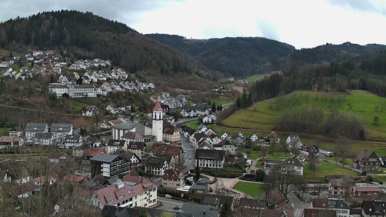 Dieses Bild zeigt eine Webcam-Aufnahme von Ottenhöfen, aufgenommen am Samstag, den 14.03.2026 um 17:00 Uhr