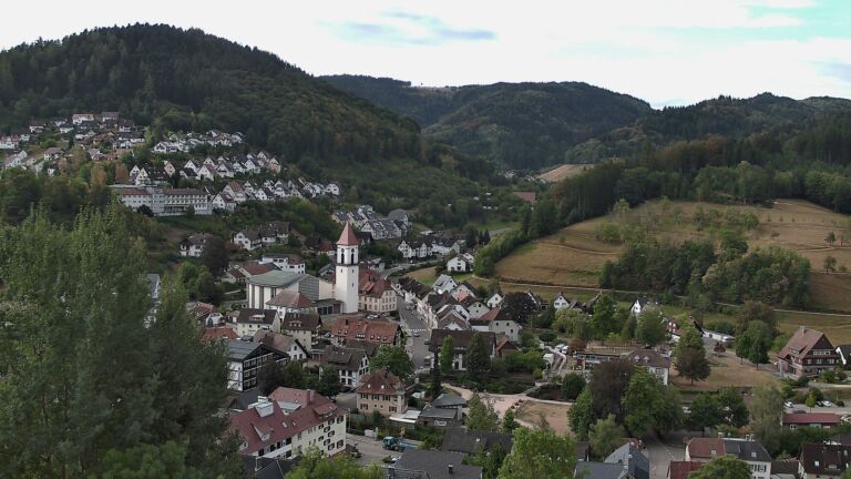 Dieses Bild zeigt eine Webcam-Aufnahme von Ottenhöfen, aufgenommen am Mittwoch, den 19.08.2026 um 08:40 Uhr