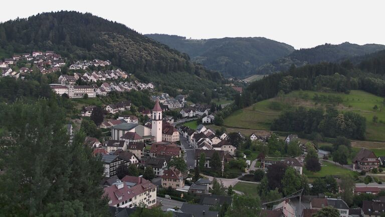 Dieses Bild zeigt eine Webcam-Aufnahme von Ottenhöfen, aufgenommen am Freitag, den 26.06.2026 um 20:50 Uhr