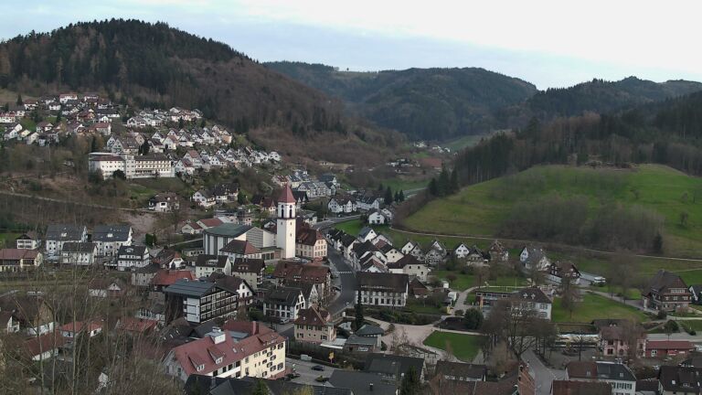 Dieses Bild zeigt eine Webcam-Aufnahme von Ottenhöfen, aufgenommen am Dienstag, den 24.03.2026 um 18:20 Uhr