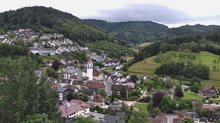 Dieses Bild zeigt eine Webcam-Aufnahme von Ottenhöfen, aufgenommen am Donnerstag, den 11.06.2026 um 06:40 Uhr
