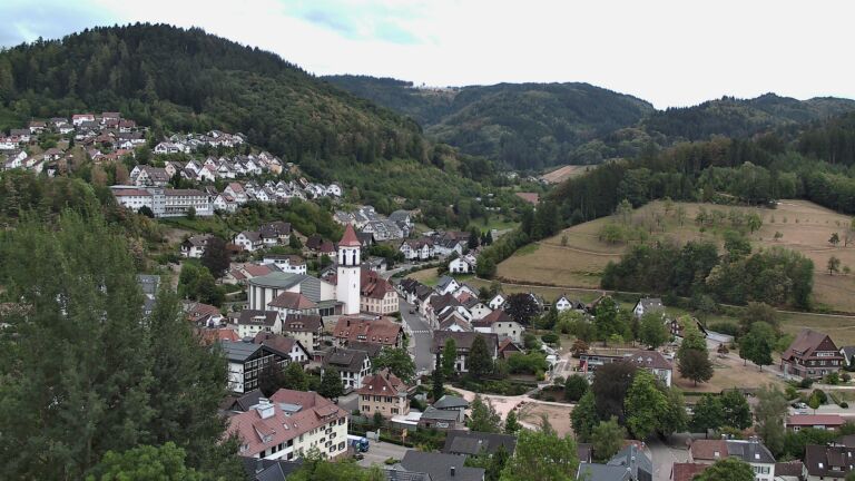 Dieses Bild zeigt eine Webcam-Aufnahme von Ottenhöfen, aufgenommen am Donnerstag, den 20.08.2026 um 07:20 Uhr