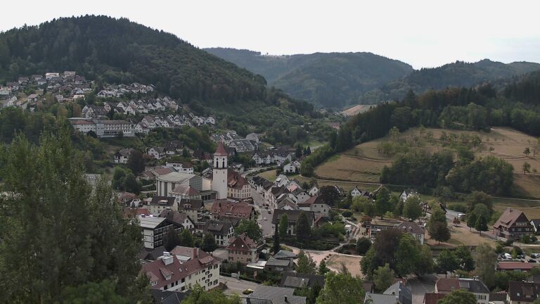 Dieses Bild zeigt eine Webcam-Aufnahme von Ottenhöfen, aufgenommen am Sonntag, den 16.08.2026 um 11:20 Uhr