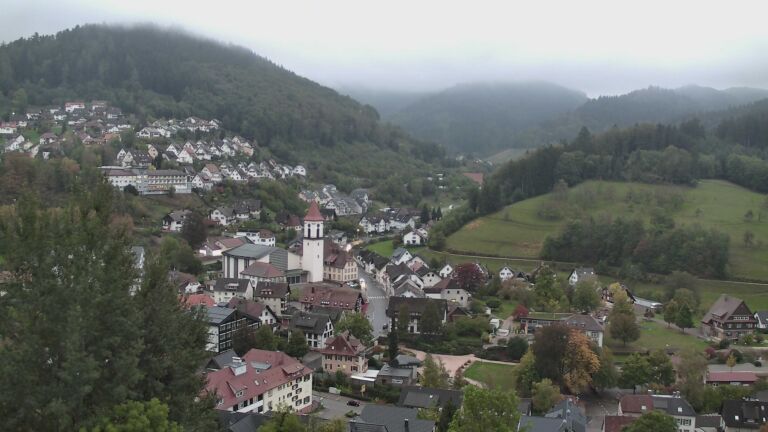 Dieses Bild zeigt eine Webcam-Aufnahme von Ottenhöfen, aufgenommen am Samstag, den 17.10.2026 um 07:50 Uhr