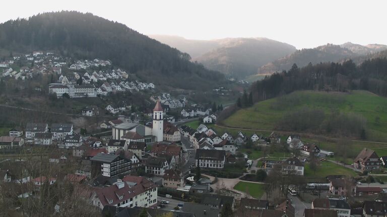 Dieses Bild zeigt eine Webcam-Aufnahme von Ottenhöfen, aufgenommen am Donnerstag, den 19.03.2026 um 07:30 Uhr