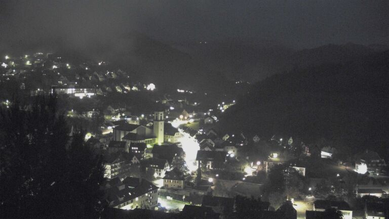Dieses Bild zeigt eine Webcam-Aufnahme von Ottenhöfen, aufgenommen am Montag, den 19.10.2026 um 07:00 Uhr