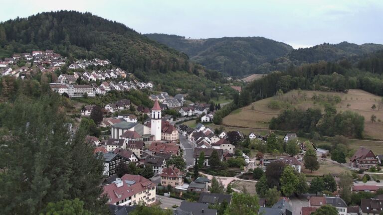 Dieses Bild zeigt eine Webcam-Aufnahme von Ottenhöfen, aufgenommen am Donnerstag, den 27.08.2026 um 20:00 Uhr