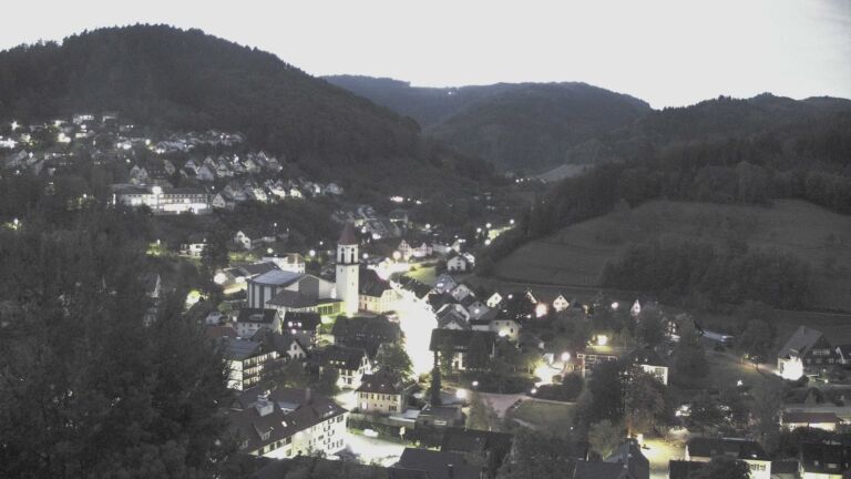 Dieses Bild zeigt eine Webcam-Aufnahme von Ottenhöfen, aufgenommen am Freitag, den 16.10.2026 um 07:10 Uhr