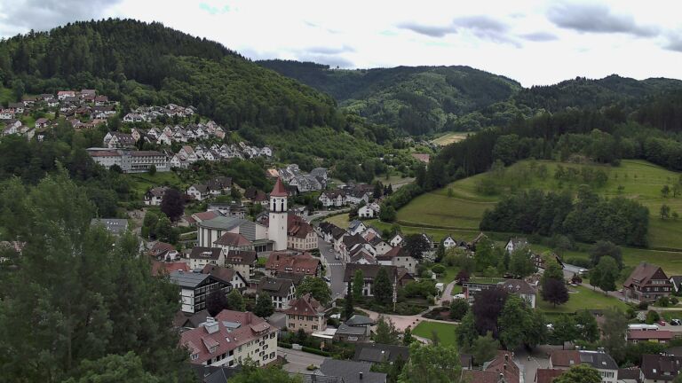 Dieses Bild zeigt eine Webcam-Aufnahme von Ottenhöfen, aufgenommen am Mittwoch, den 03.06.2026 um 14:30 Uhr