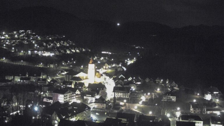 Dieses Bild zeigt eine Webcam-Aufnahme von Ottenhöfen, aufgenommen am Freitag, den 06.02.2026 um 19:10 Uhr