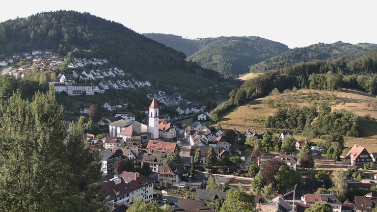 Dieses Bild zeigt eine Webcam-Aufnahme von Ottenhöfen, aufgenommen am Dienstag, den 28.07.2026 um 07:40 Uhr