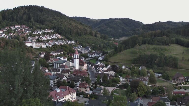 Dieses Bild zeigt eine Webcam-Aufnahme von Ottenhöfen, aufgenommen am Dienstag, den 15.09.2026 um 19:50 Uhr