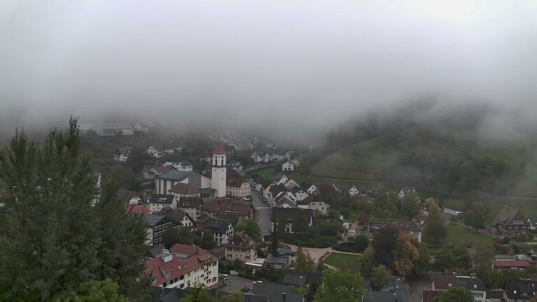 Dieses Bild zeigt eine Webcam-Aufnahme von Ottenhöfen, aufgenommen am Sonntag, den 18.10.2026 um 08:40 Uhr