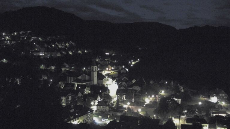 Dieses Bild zeigt eine Webcam-Aufnahme von Ottenhöfen, aufgenommen am Sonntag, den 14.06.2026 um 04:00 Uhr
