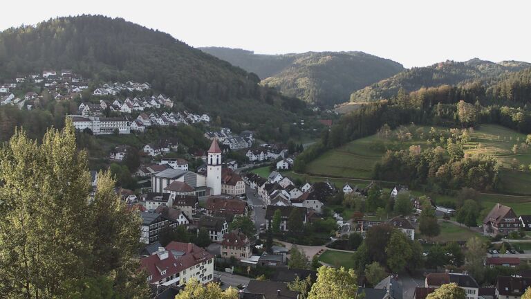 Dieses Bild zeigt eine Webcam-Aufnahme von Ottenhöfen, aufgenommen am Donnerstag, den 17.09.2026 um 08:10 Uhr