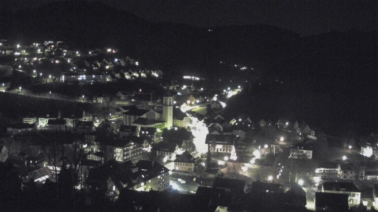 Dieses Bild zeigt eine Webcam-Aufnahme von Ottenhöfen, aufgenommen am Donnerstag, den 18.12.2025 um 06:00 Uhr