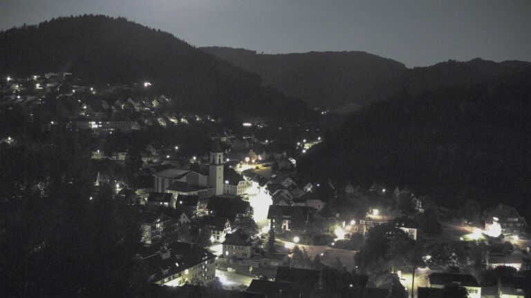 Dieses Bild zeigt eine Webcam-Aufnahme von Ottenhöfen, aufgenommen am Donnerstag, den 30.07.2026 um 00:00 Uhr