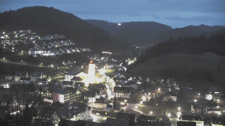 Dieses Bild zeigt eine Webcam-Aufnahme von Ottenhöfen, aufgenommen am Dienstag, den 27.01.2026 um 17:50 Uhr