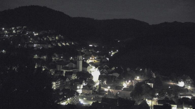 Dieses Bild zeigt eine Webcam-Aufnahme von Ottenhöfen, aufgenommen am Dienstag, den 04.08.2026 um 04:30 Uhr