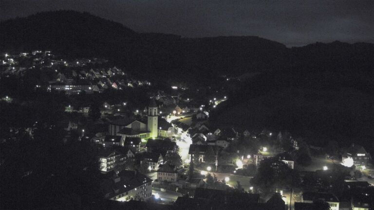Dieses Bild zeigt eine Webcam-Aufnahme von Ottenhöfen, aufgenommen am Freitag, den 12.06.2026 um 22:30 Uhr