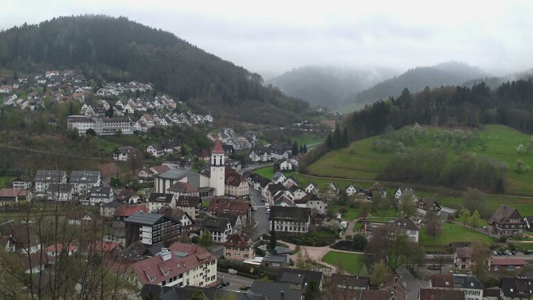 Dieses Bild zeigt eine Webcam-Aufnahme von Ottenhöfen, aufgenommen am Freitag, den 10.04.2026 um 09:10 Uhr