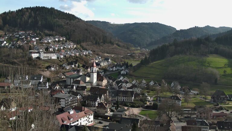 Dieses Bild zeigt eine Webcam-Aufnahme von Ottenhöfen, aufgenommen am Dienstag, den 03.03.2026 um 15:50 Uhr
