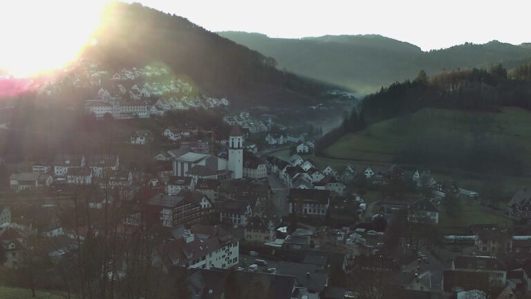 Dieses Bild zeigt eine Webcam-Aufnahme von Ottenhöfen, aufgenommen am Montag, den 15.12.2025 um 09:20 Uhr