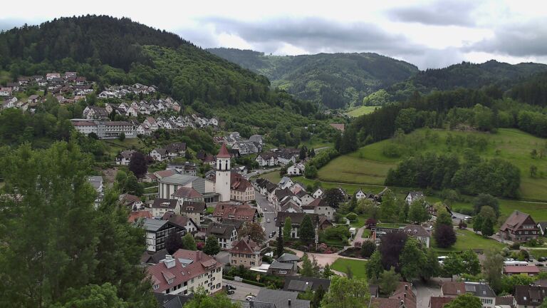 Dieses Bild zeigt eine Webcam-Aufnahme von Ottenhöfen, aufgenommen am Mittwoch, den 20.05.2026 um 12:20 Uhr