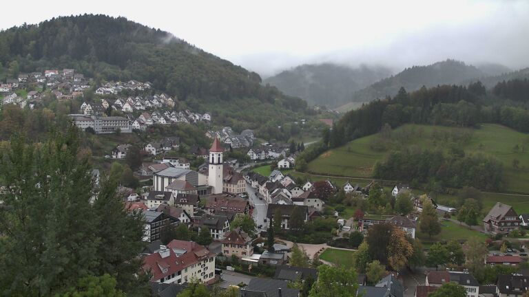 Dieses Bild zeigt eine Webcam-Aufnahme von Ottenhöfen, aufgenommen am Samstag, den 17.10.2026 um 16:20 Uhr
