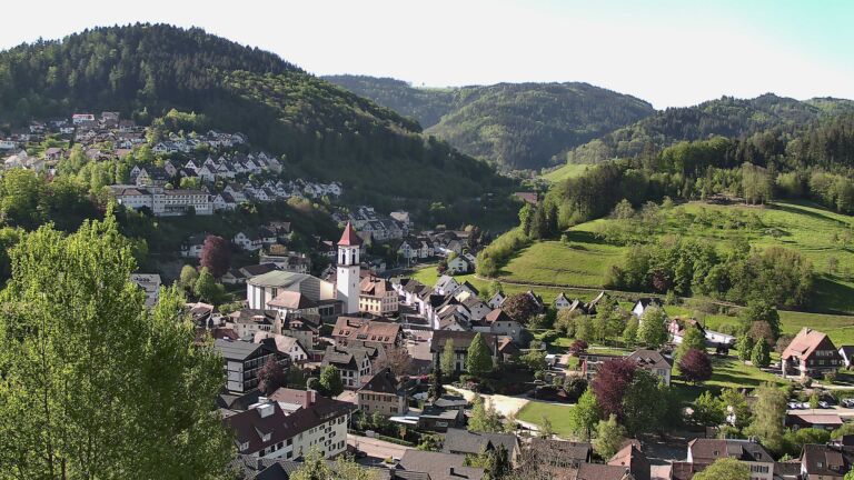Dieses Bild zeigt eine Webcam-Aufnahme von Ottenhöfen, aufgenommen am Donnerstag, den 30.04.2026 um 09:00 Uhr