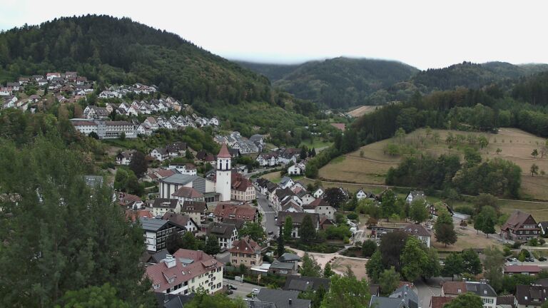 Dieses Bild zeigt eine Webcam-Aufnahme von Ottenhöfen, aufgenommen am Donnerstag, den 20.08.2026 um 08:50 Uhr