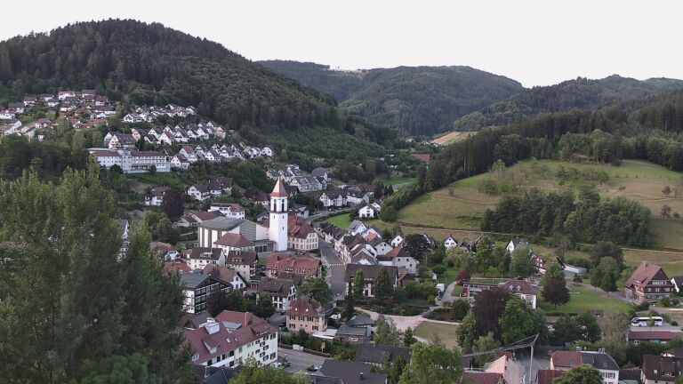 Dieses Bild zeigt eine Webcam-Aufnahme von Ottenhöfen, aufgenommen am Mittwoch, den 08.07.2026 um 06:50 Uhr