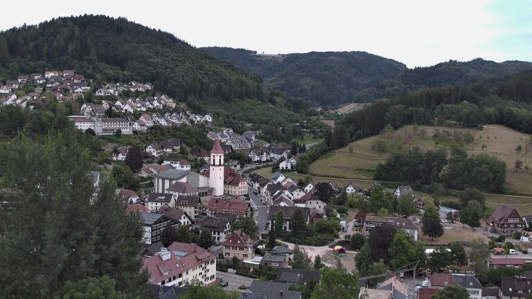 Dieses Bild zeigt eine Webcam-Aufnahme von Ottenhöfen, aufgenommen am Sonntag, den 26.07.2026 um 20:40 Uhr