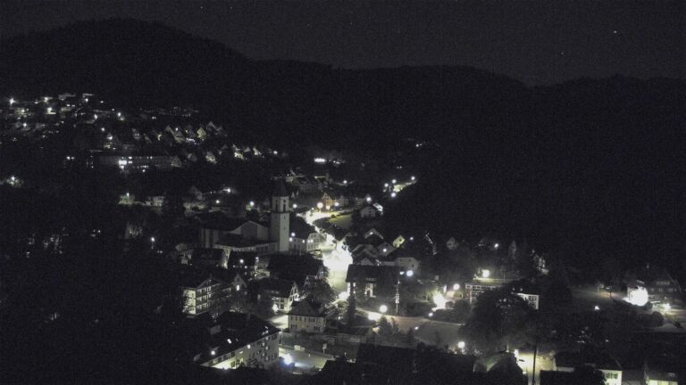 Dieses Bild zeigt eine Webcam-Aufnahme von Ottenhöfen, aufgenommen am Freitag, den 03.07.2026 um 23:30 Uhr