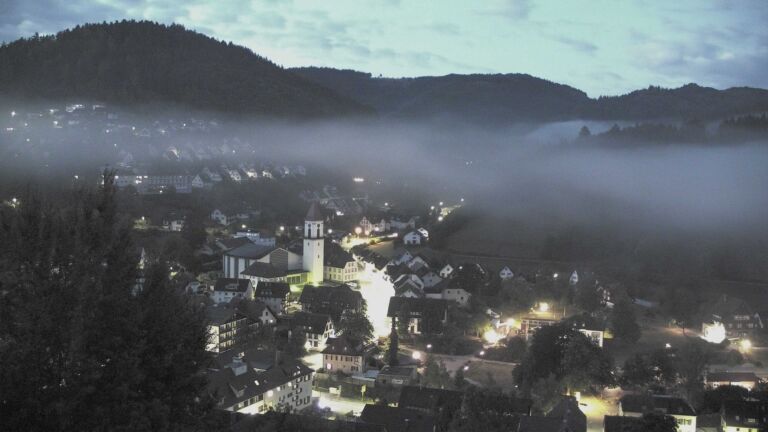 Dieses Bild zeigt eine Webcam-Aufnahme von Ottenhöfen, aufgenommen am Mittwoch, den 26.08.2026 um 05:50 Uhr