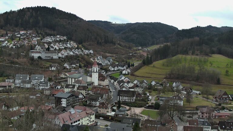 Dieses Bild zeigt eine Webcam-Aufnahme von Ottenhöfen, aufgenommen am Donnerstag, den 19.02.2026 um 14:30 Uhr