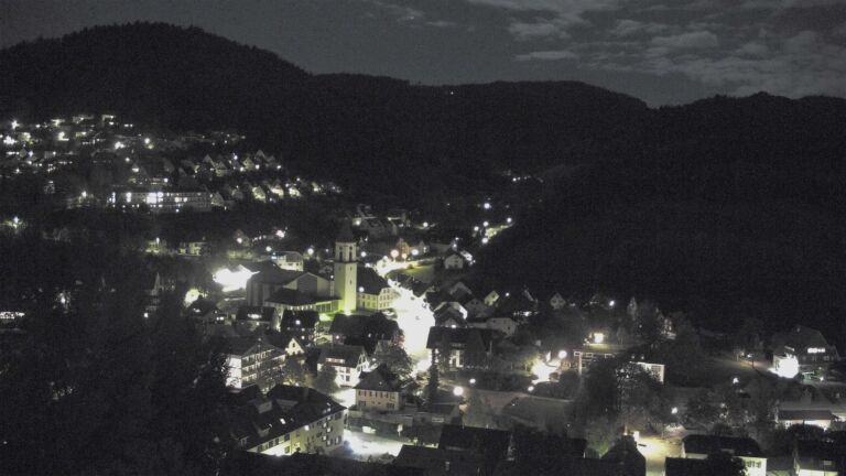 Dieses Bild zeigt eine Webcam-Aufnahme von Ottenhöfen, aufgenommen am Donnerstag, den 22.10.2026 um 21:00 Uhr