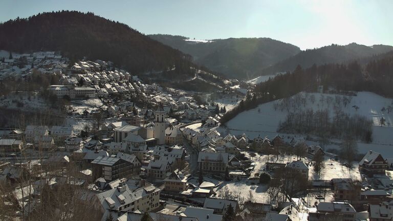 Dieses Bild zeigt eine Webcam-Aufnahme von Ottenhöfen, aufgenommen am Mittwoch, den 07.01.2026 um 12:30 Uhr