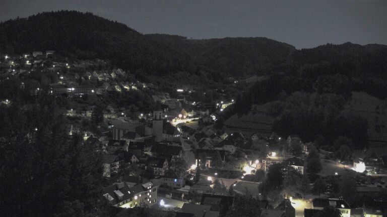 Dieses Bild zeigt eine Webcam-Aufnahme von Ottenhöfen, aufgenommen am Sonntag, den 27.09.2026 um 01:30 Uhr