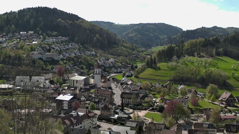 Dieses Bild zeigt eine Webcam-Aufnahme von Ottenhöfen, aufgenommen am Donnerstag, den 16.04.2026 um 11:40 Uhr