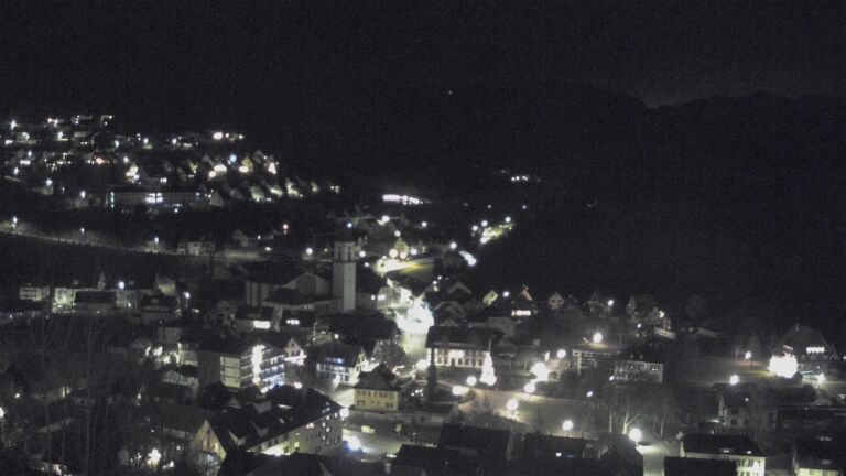 Dieses Bild zeigt eine Webcam-Aufnahme von Ottenhöfen, aufgenommen am Dienstag, den 23.12.2025 um 23:30 Uhr