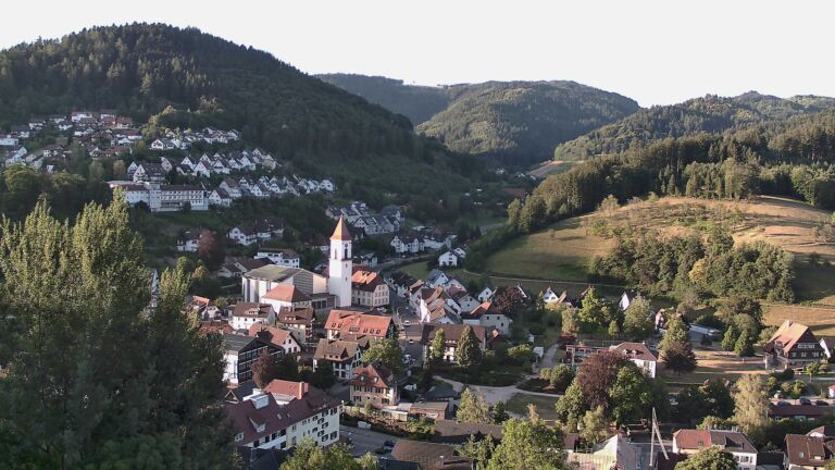 Dieses Bild zeigt eine Webcam-Aufnahme von Ottenhöfen, aufgenommen am Mittwoch, den 22.07.2026 um 07:00 Uhr