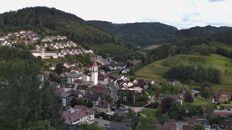 Dieses Bild zeigt eine Webcam-Aufnahme von Ottenhöfen, aufgenommen am Dienstag, den 09.06.2026 um 20:30 Uhr