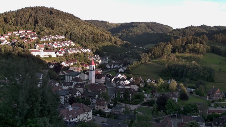 Dieses Bild zeigt eine Webcam-Aufnahme von Ottenhöfen, aufgenommen am Samstag, den 13.06.2026 um 20:50 Uhr